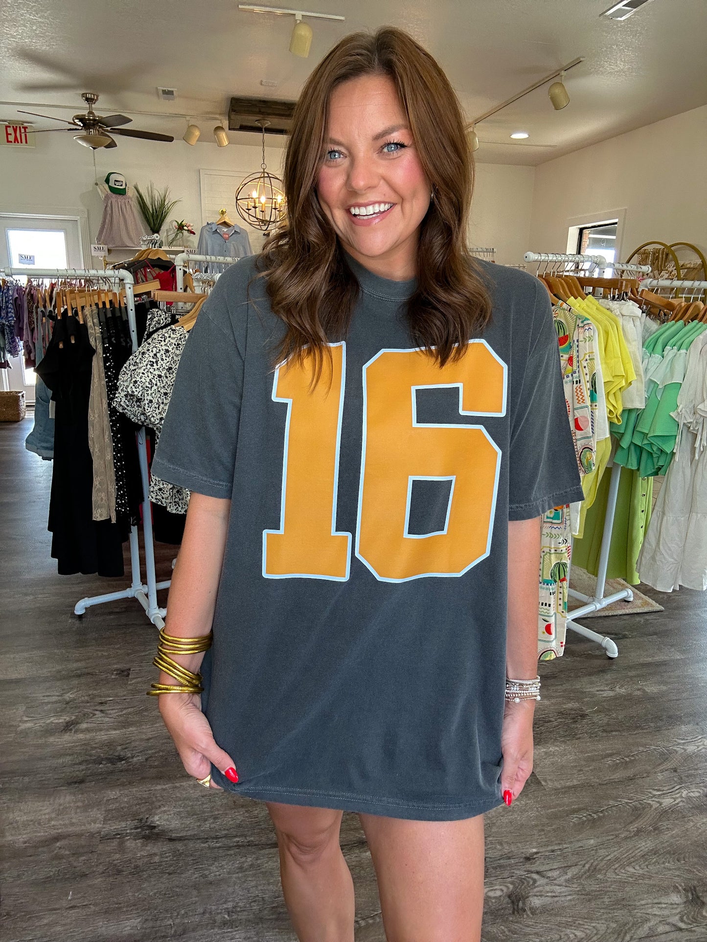 16 SMOKEY GREY GRAPHIC TEE