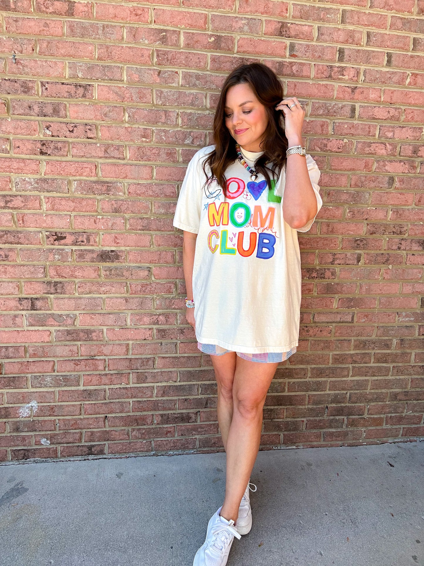 COOL MOM GRAPHIC TEE