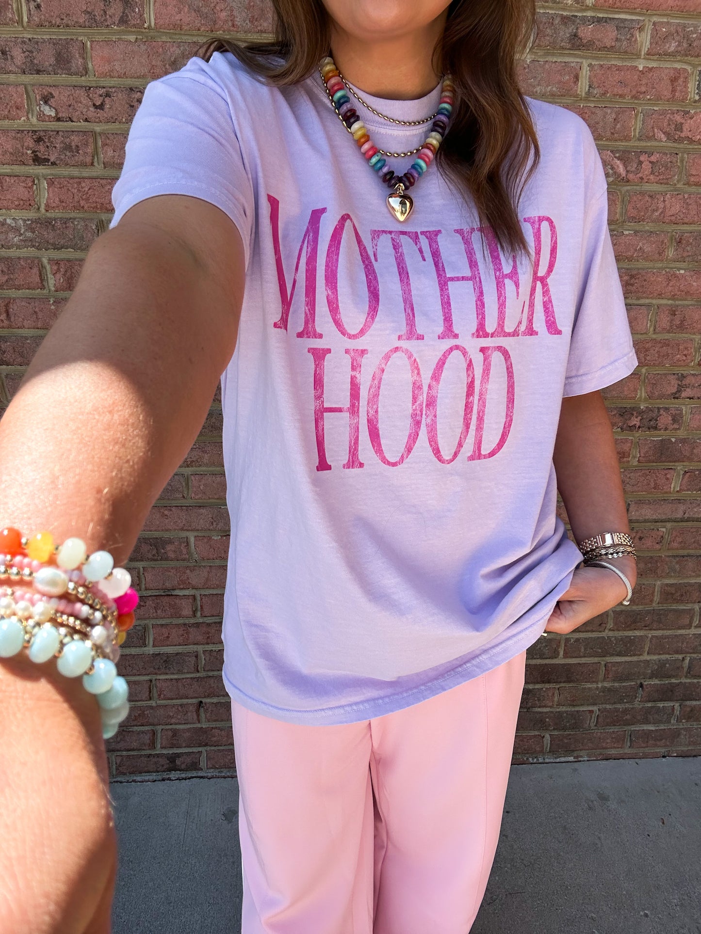MOTHERHOOD GRAPHIC TEE