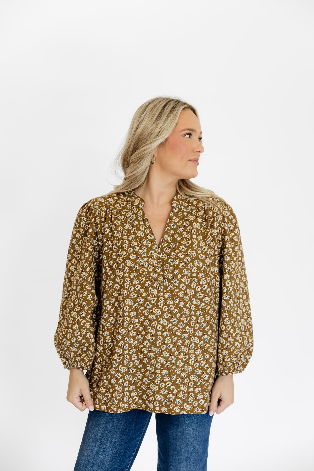 GOLDEN MEADOW TOP