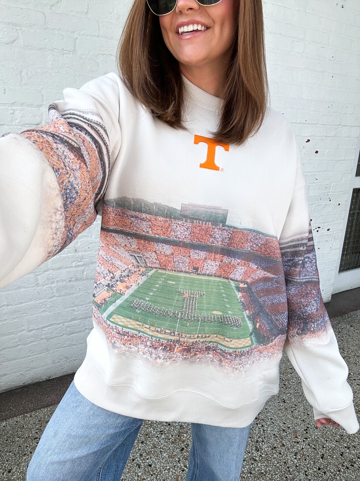PREGAME CREWNECK