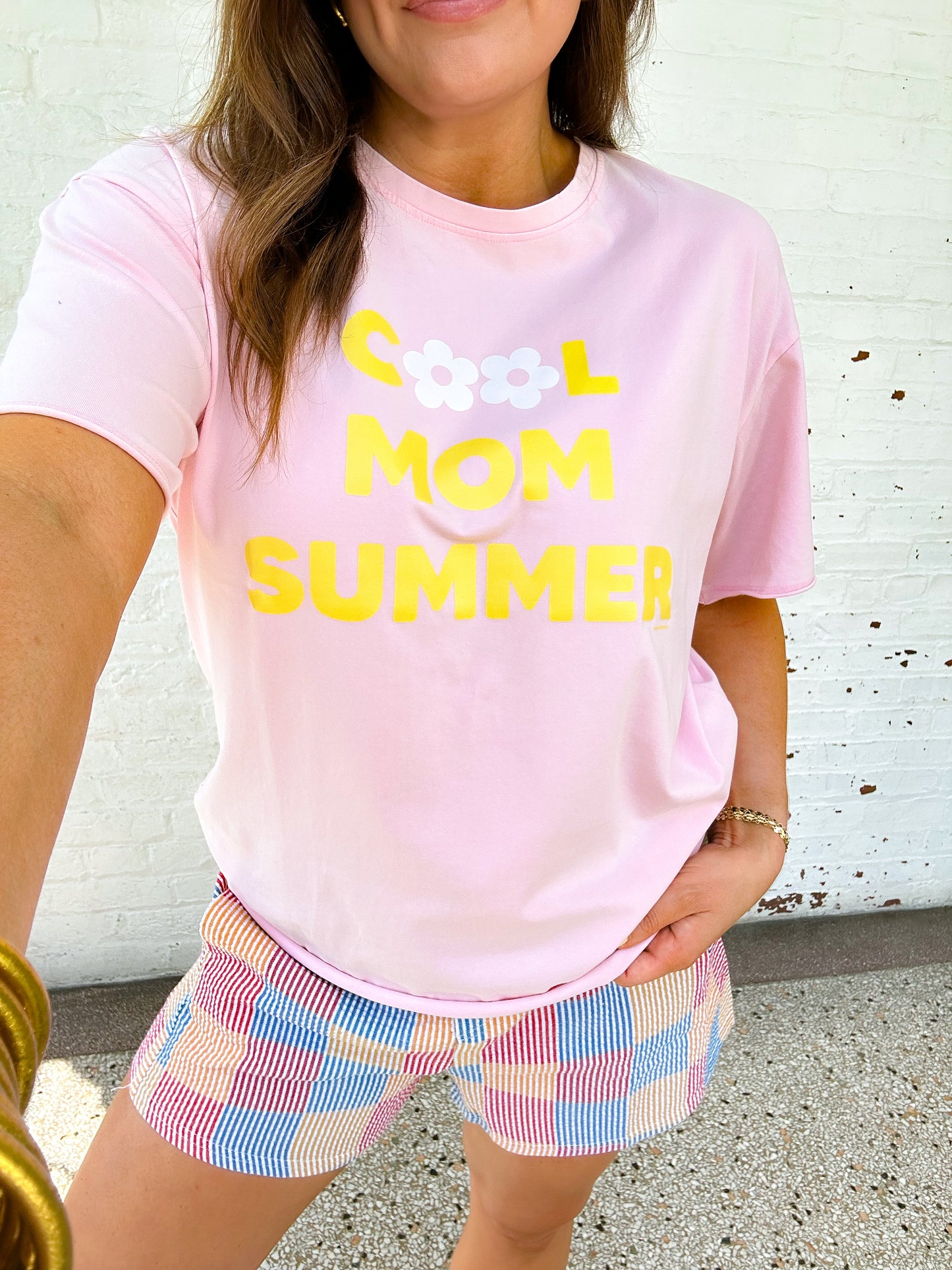 COOL MOM SUMMER GRAPHIC TEE