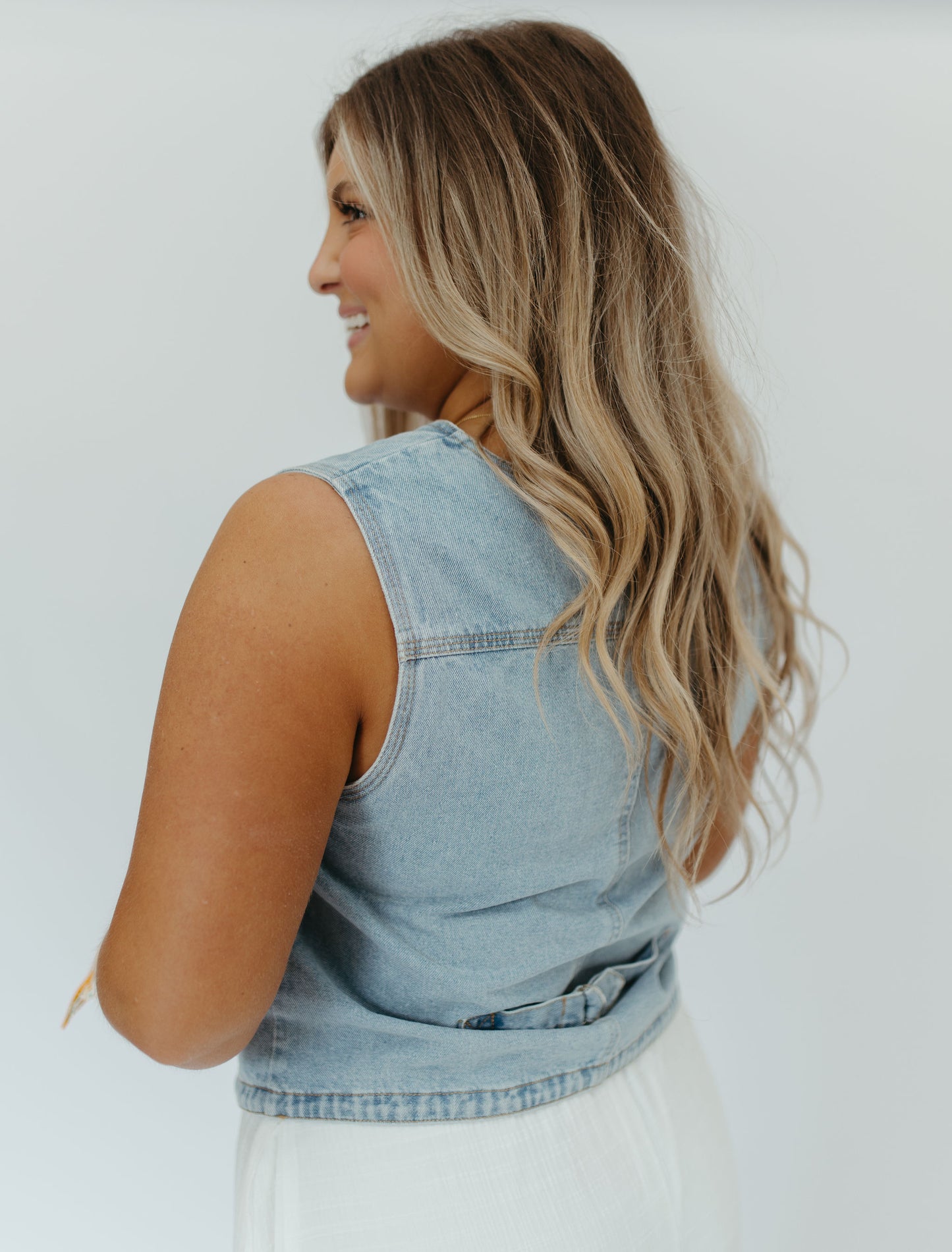 DENIM SLEEVELESS VEST TOP