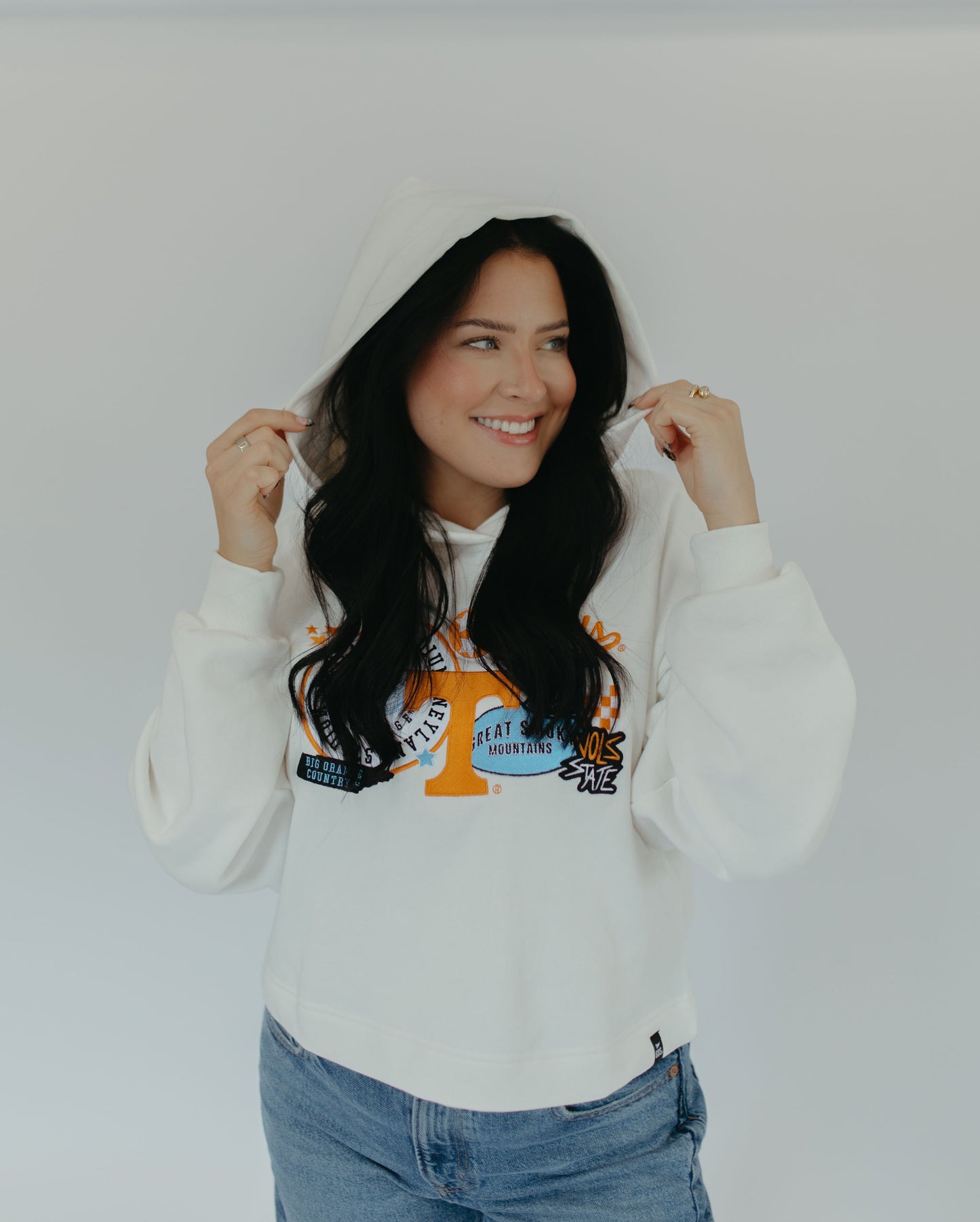 TENNESSEE LAYER PATCH CROP HOODIE