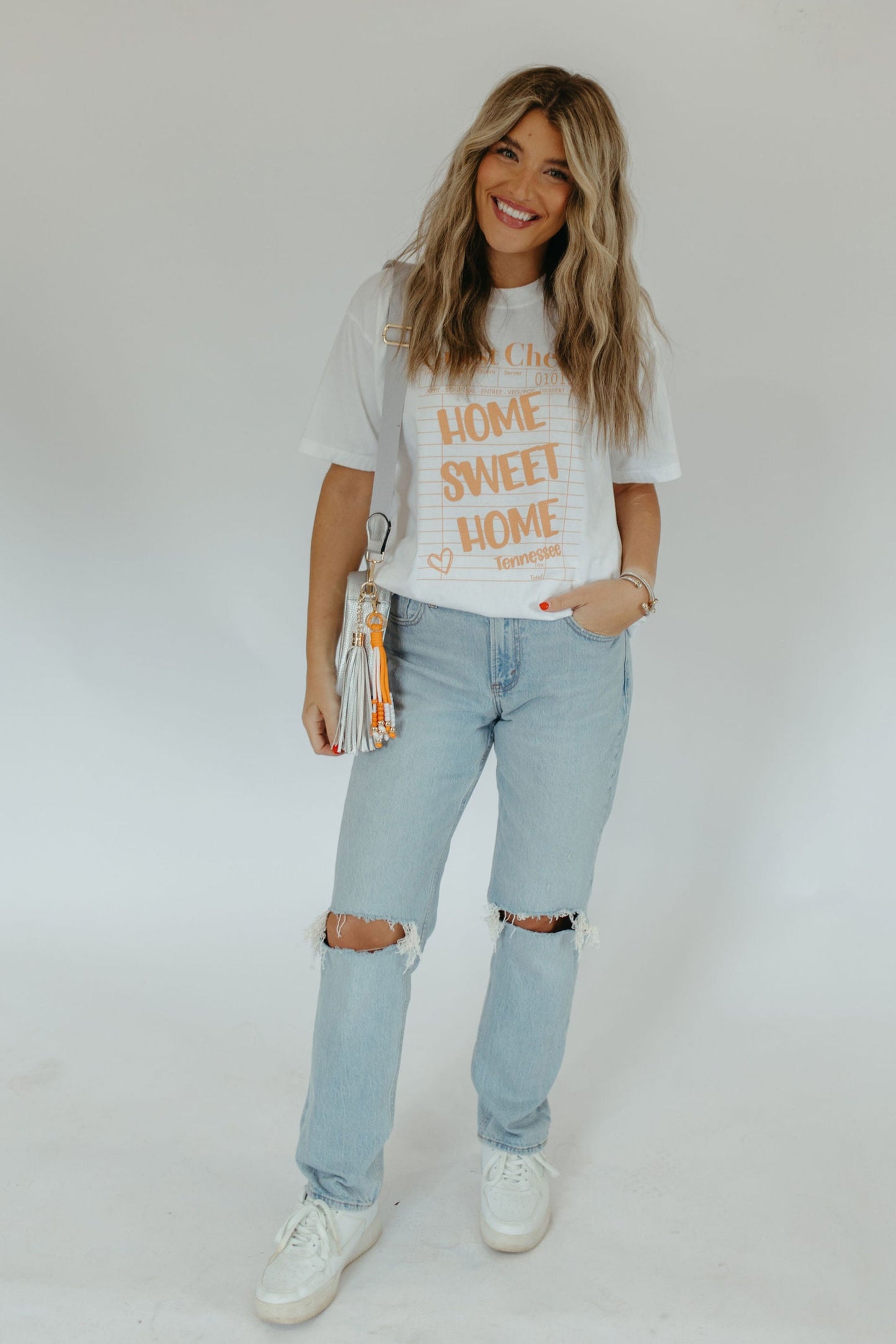 GUEST CHECK GRAPHIC TEE