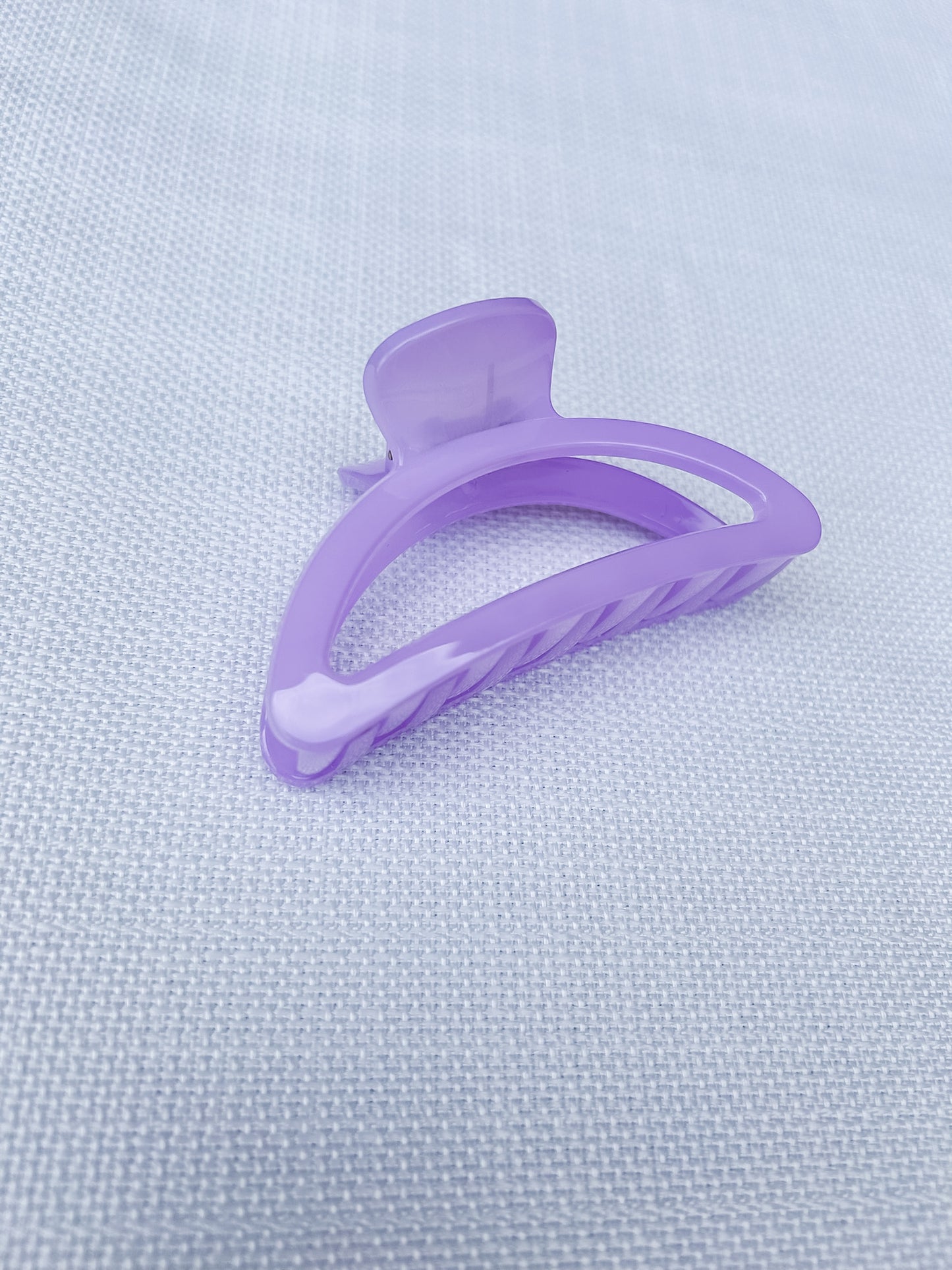 LAVENDER HALF MOON CLAW CLIP