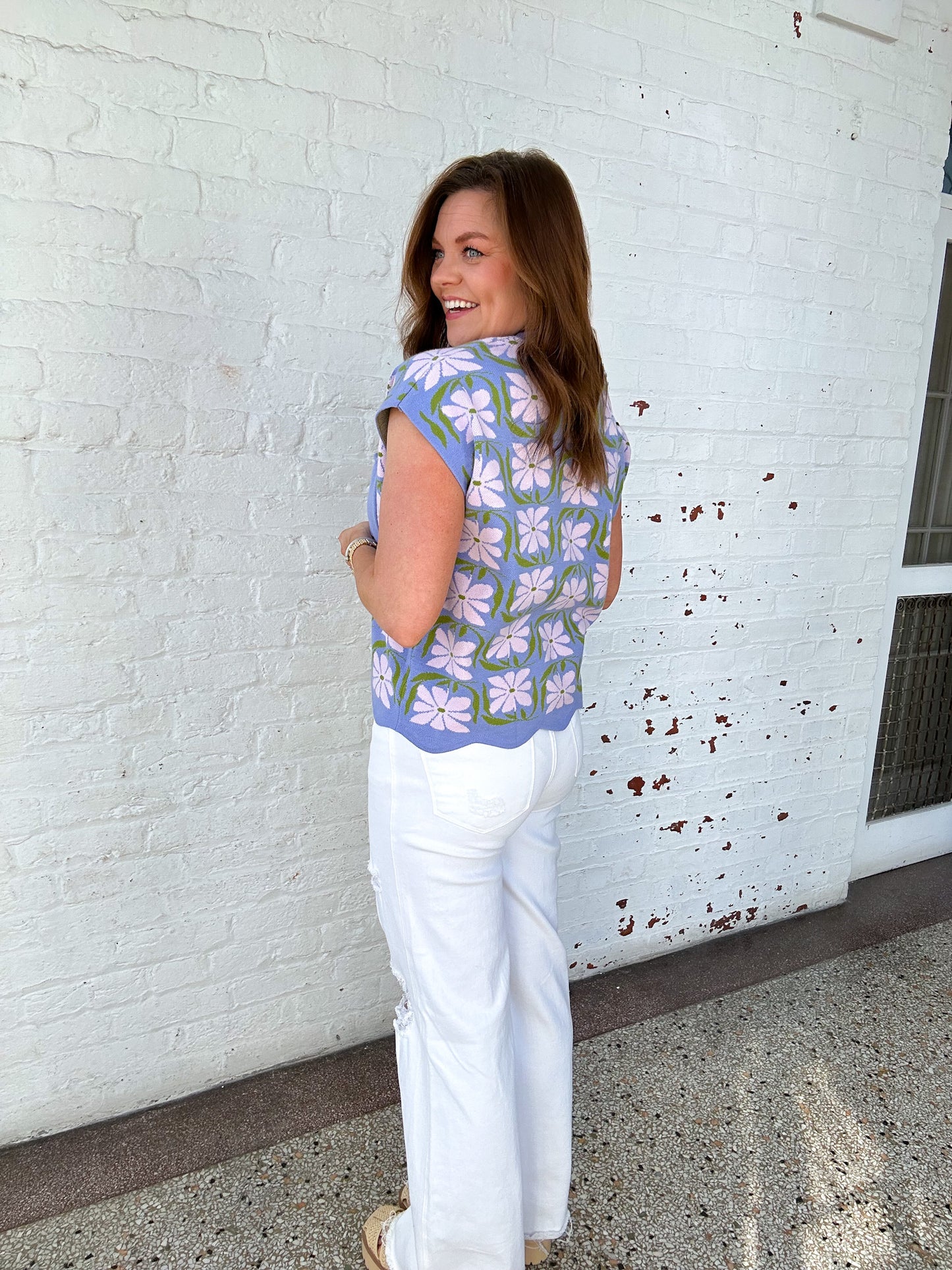 GROOVY FLORAL TOP