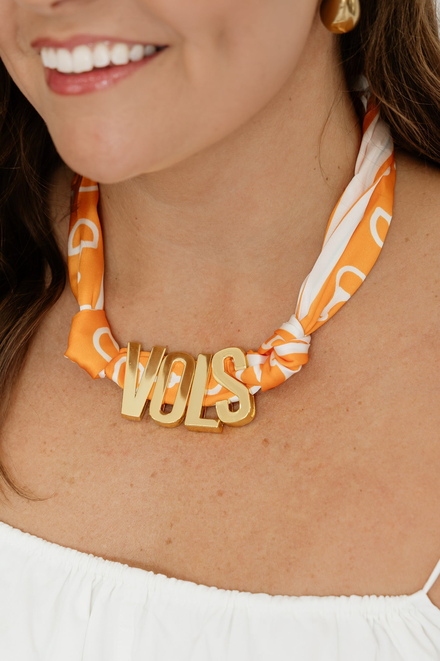 SATURDAY STAPLE SCARF NECKLACE
