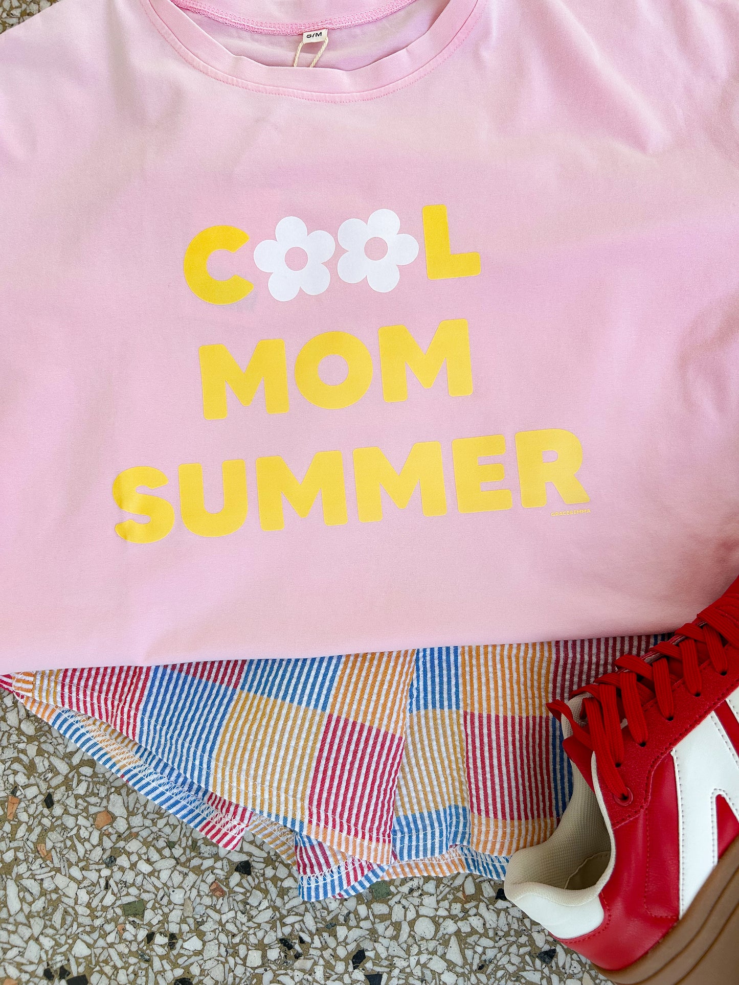 COOL MOM SUMMER GRAPHIC TEE