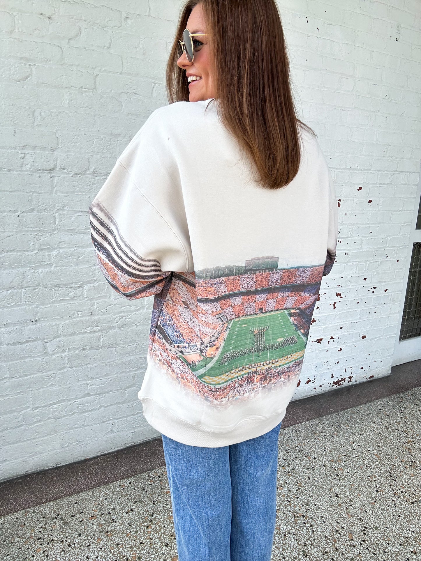 PREGAME CREWNECK