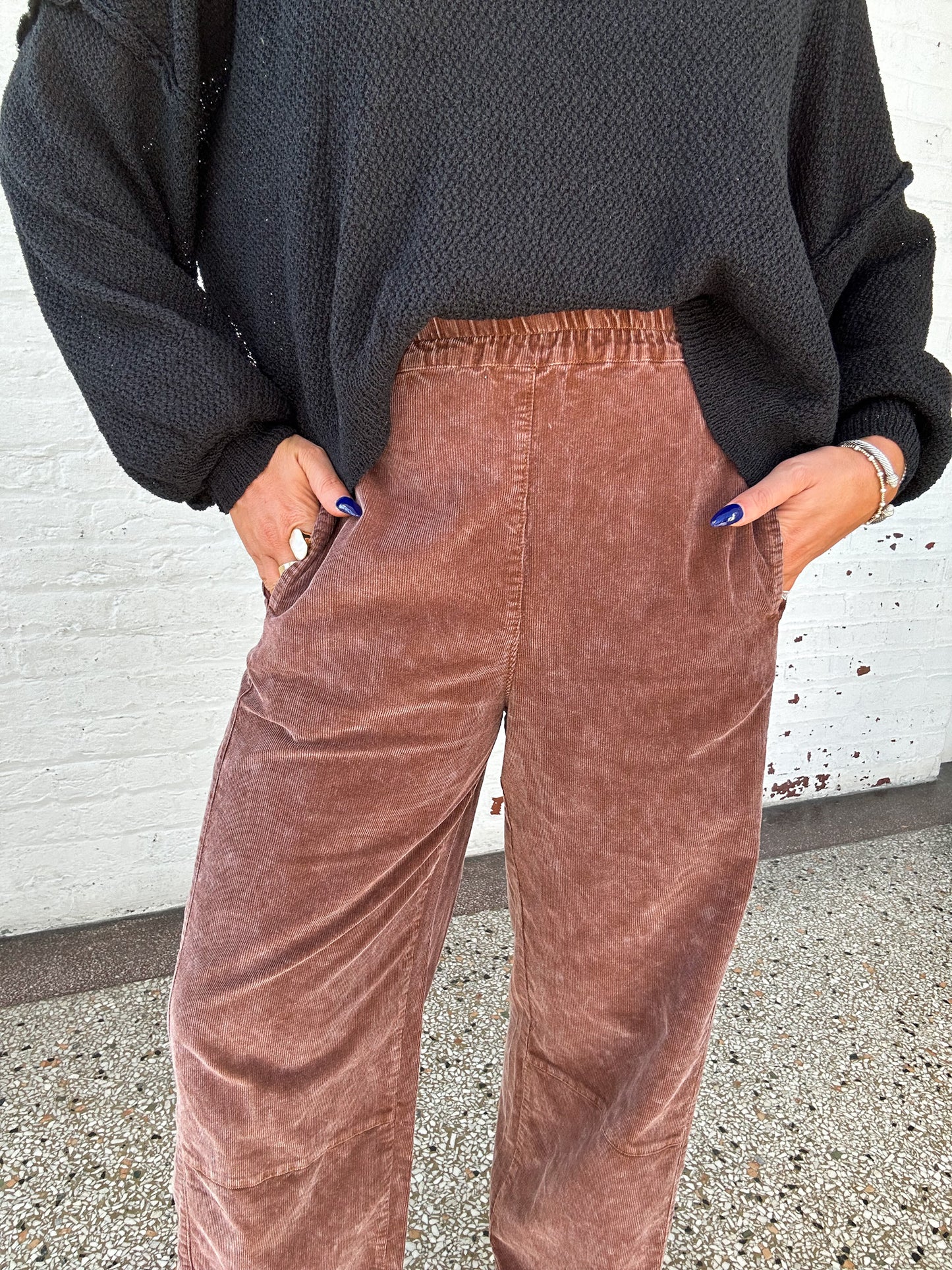 CORDUROY BARREL PANTS - ESPRESSO