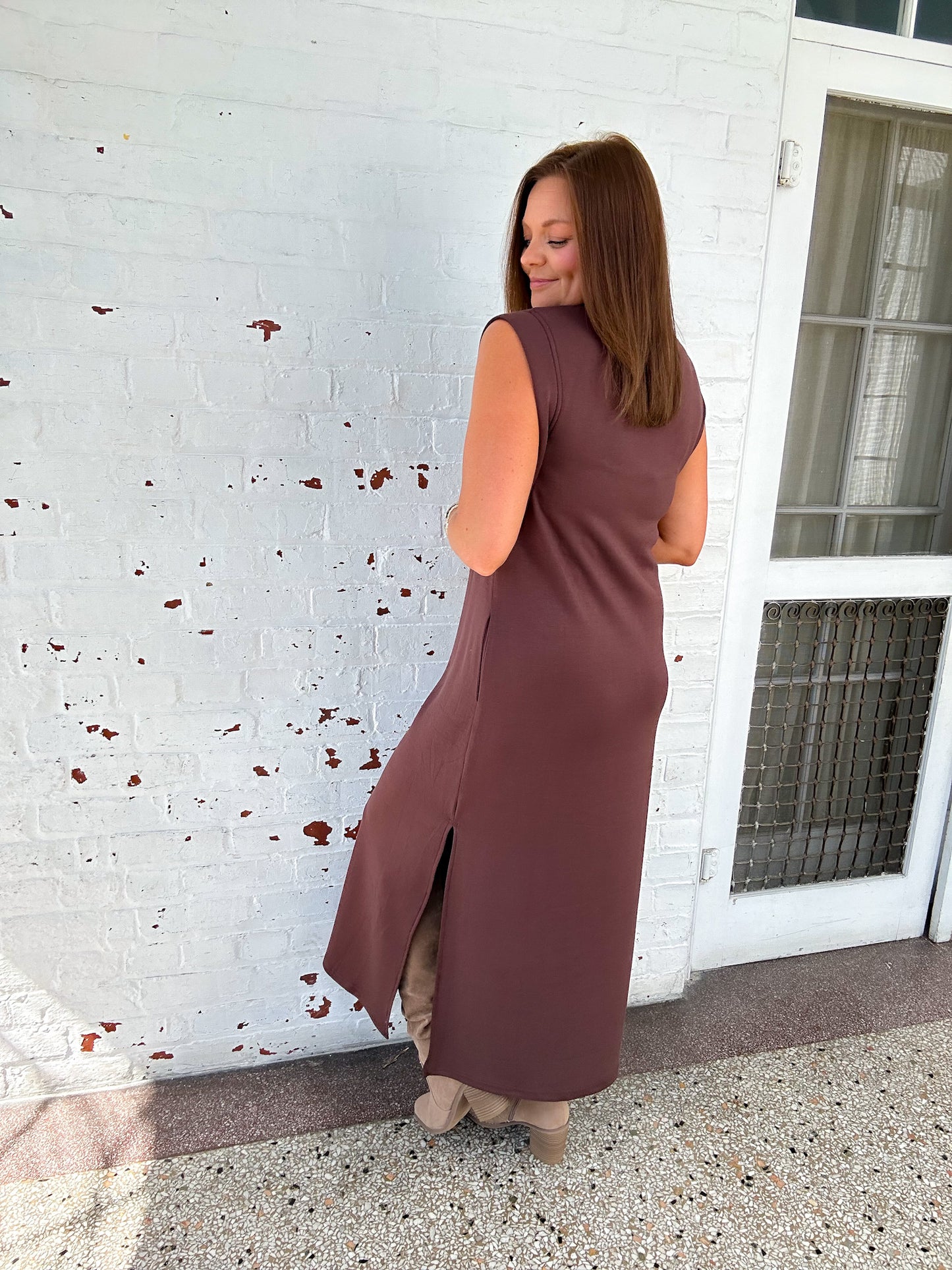 AROUND TOWN MAXI DRESS - BROWN
