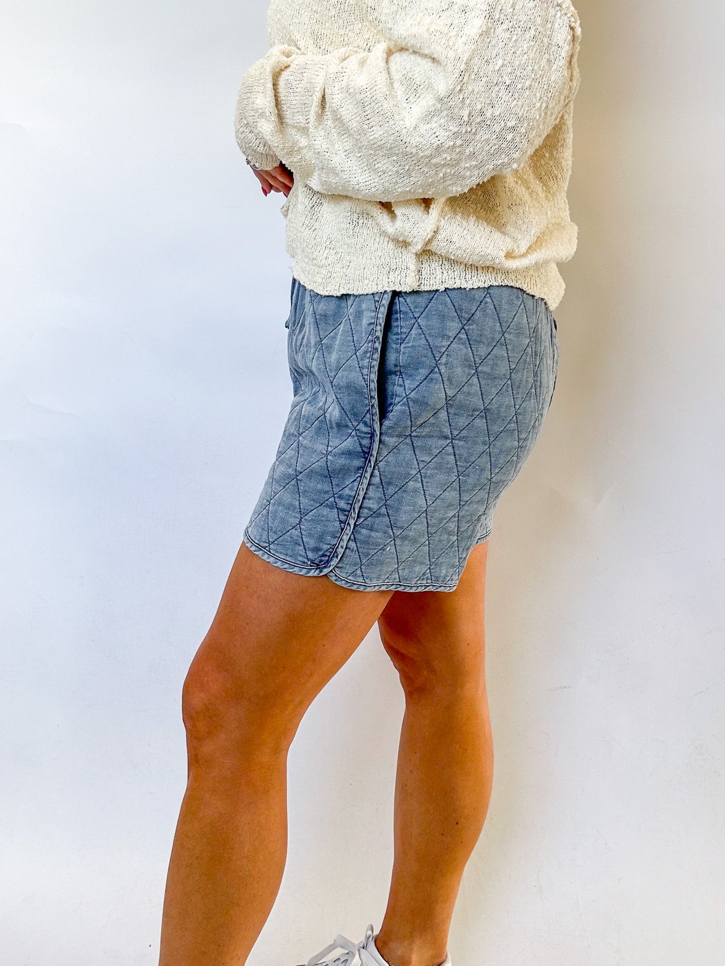 DENIM QUILTED SHORTS