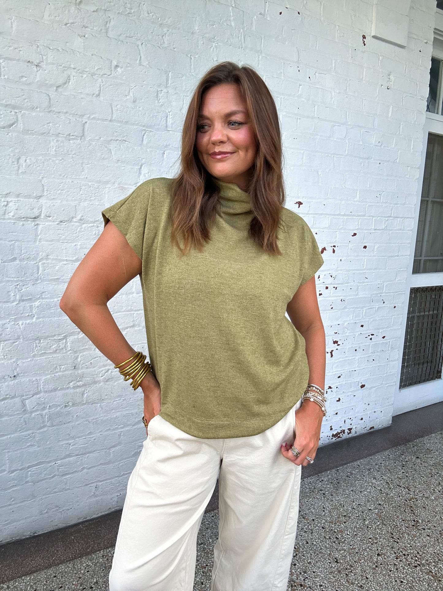 BE COOL MOCKNECK TOP - LIGHT OLIVE