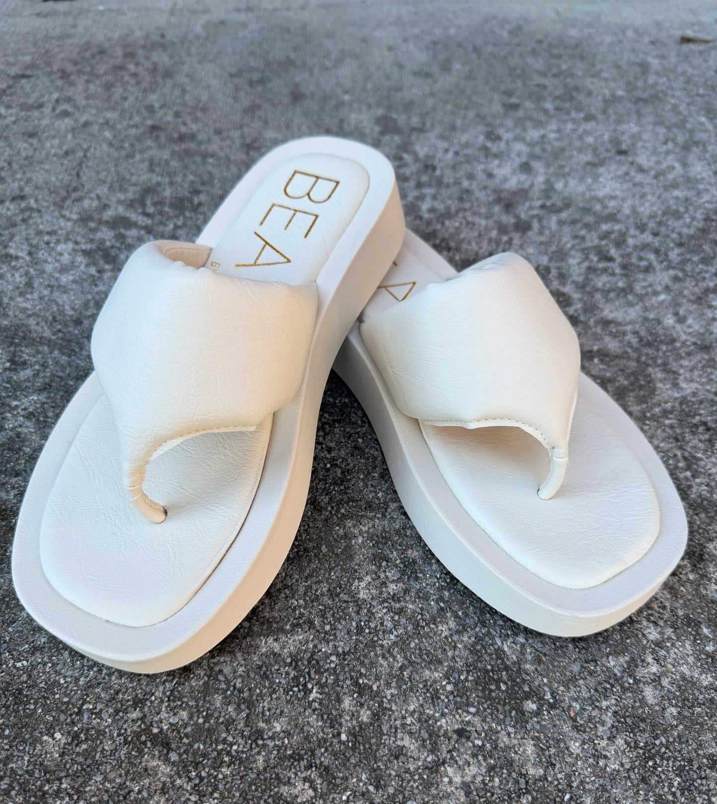 IZZY SANDALS | Beach by Matisse