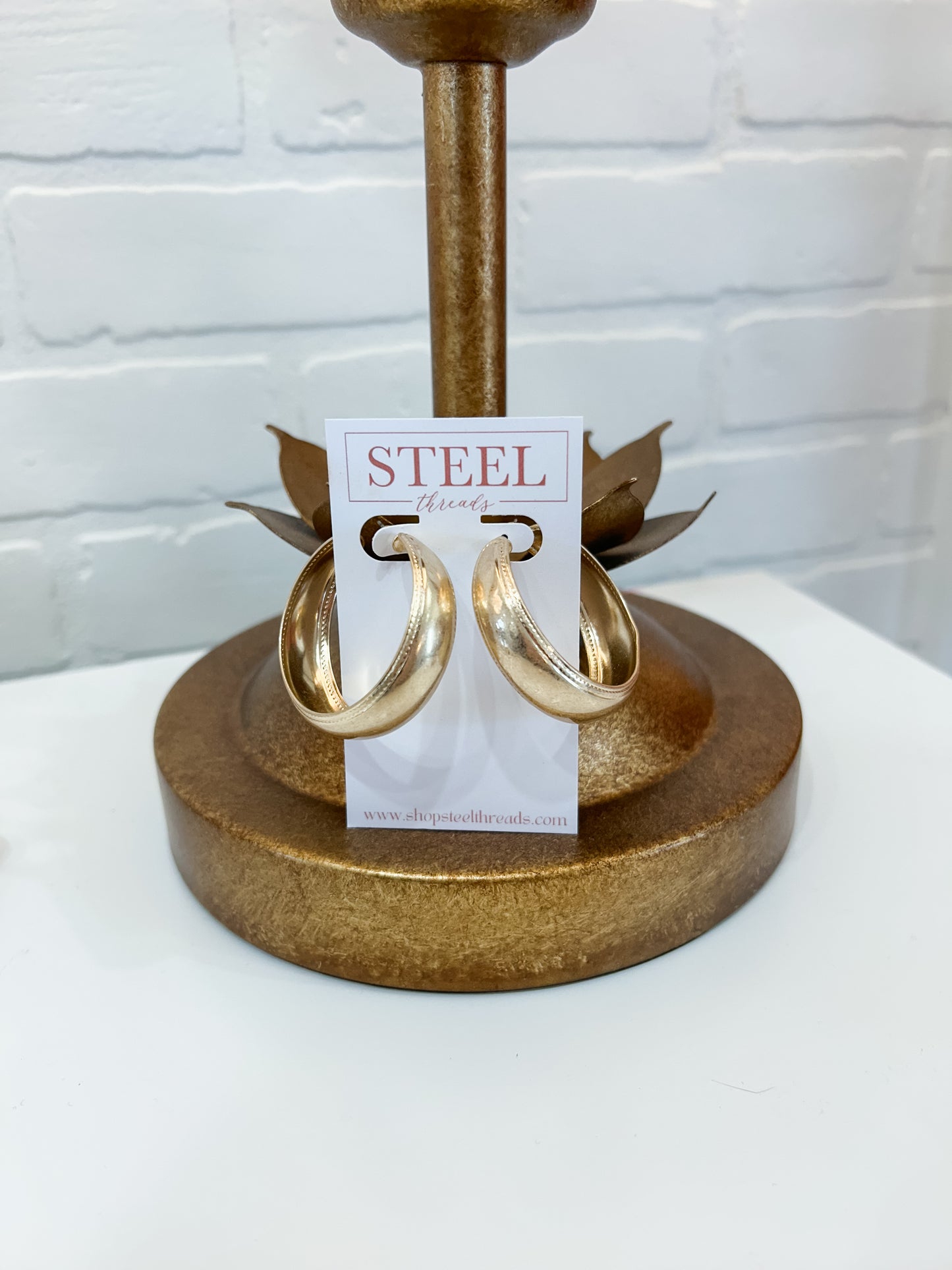 POLISHED GOLD HOOPS