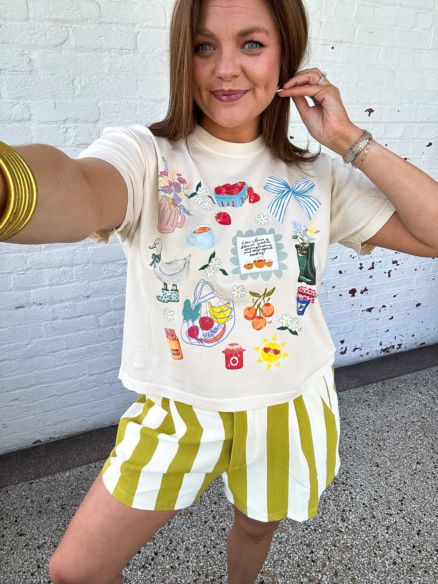 SUMMER TO-DO LIST CROPPED GRAPHIC TEE