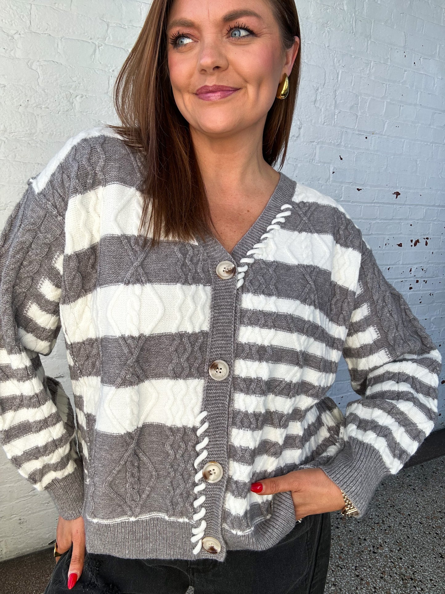 SNOWFALL CABLE STITCH SWEATER