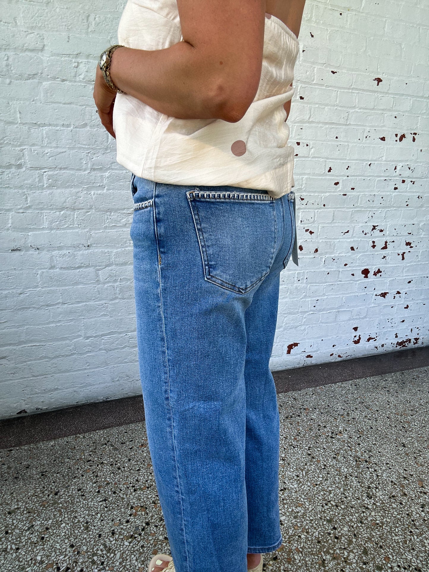 EMBROIDERED DENIM JEANS - MEDIUM WASH