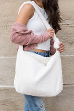 Load image into Gallery viewer, STELLA SHERPA MESSENGER BAG - IVORY
