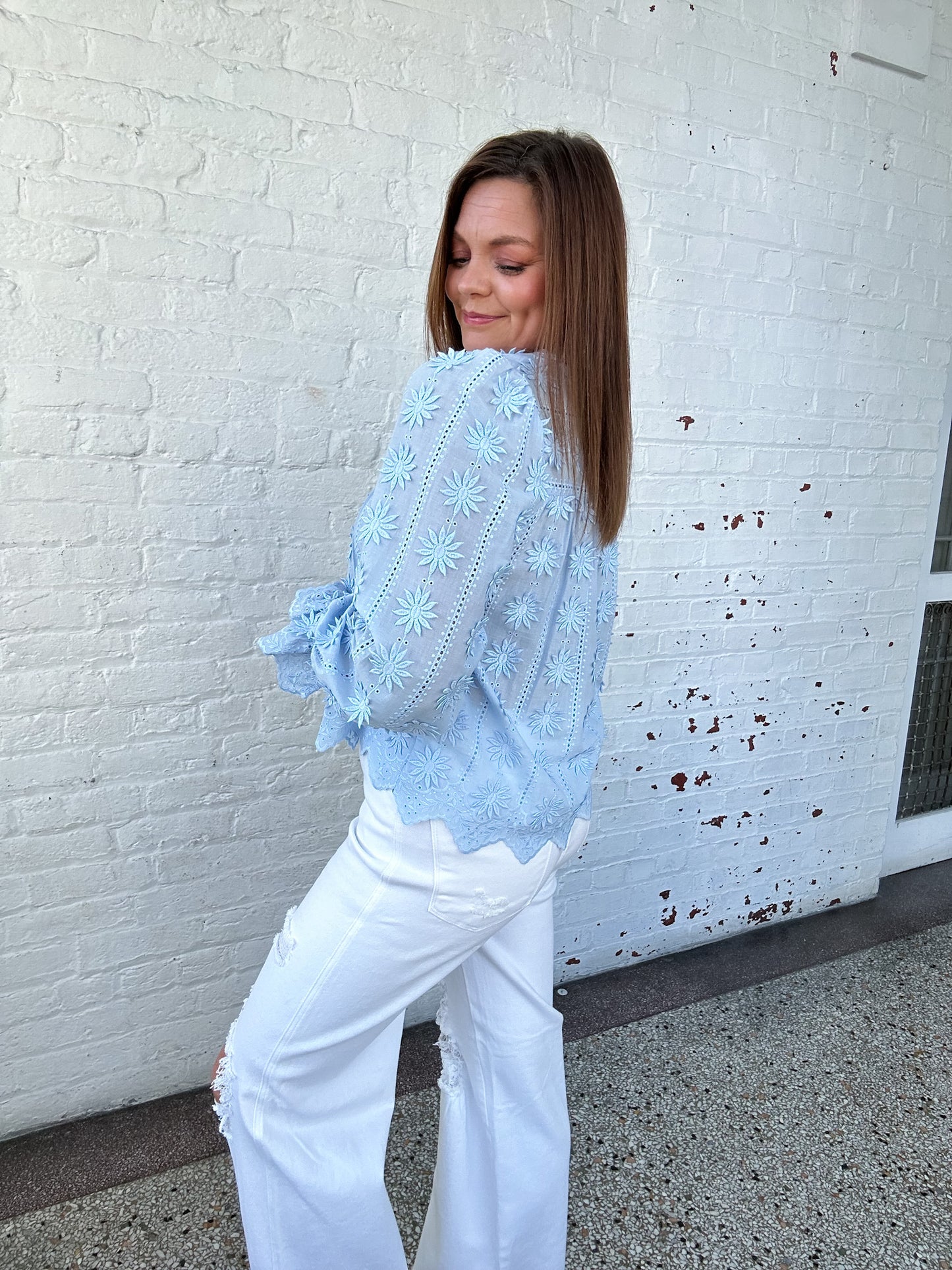 CLEAR SKIES EYELET TOP