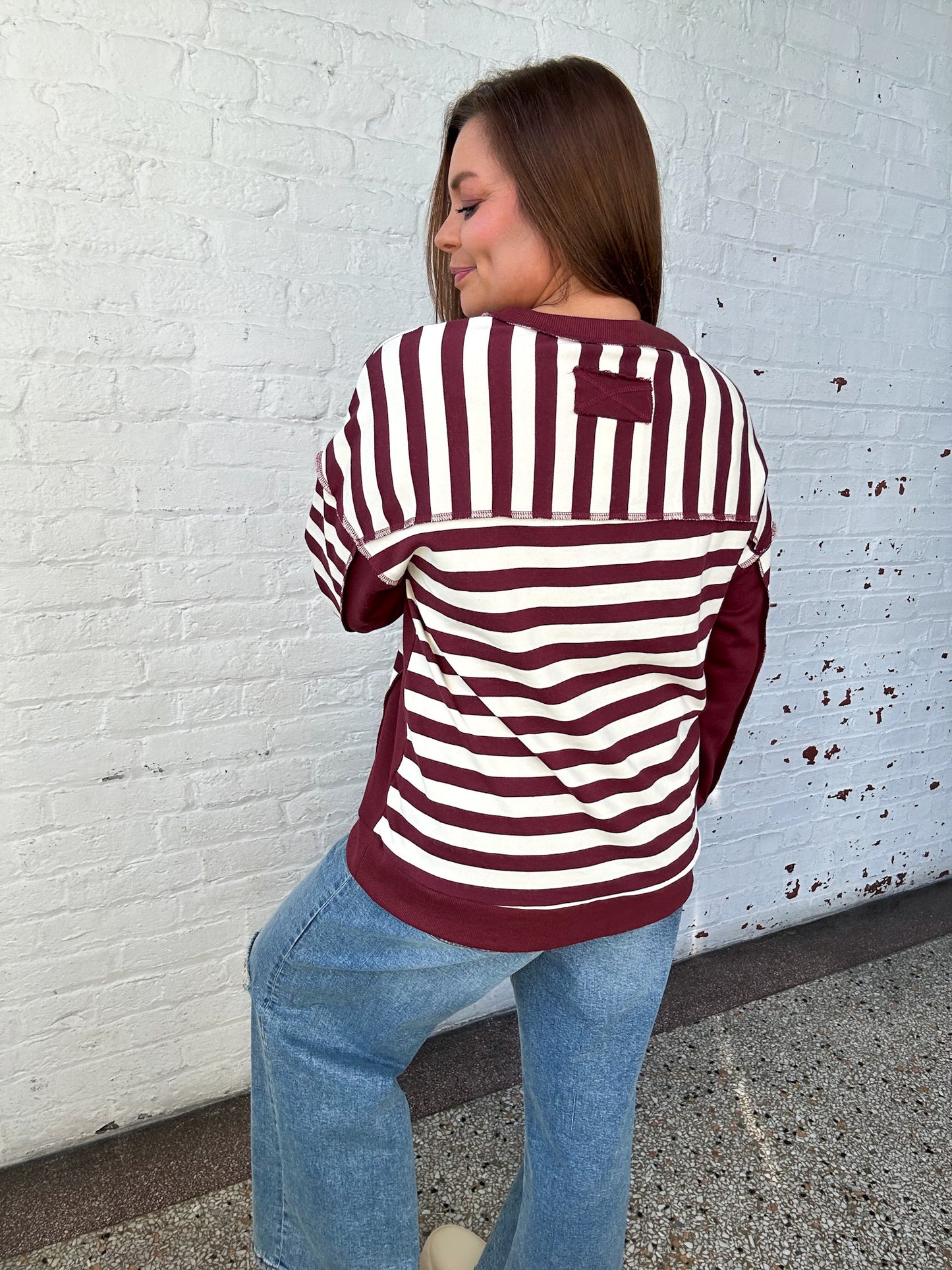 WINE DOWN STRIPE PULLOVER TOP