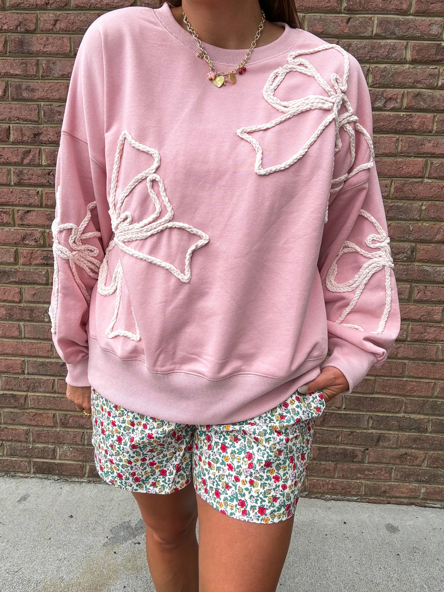 BOW STITCHED SWEATSHIRT