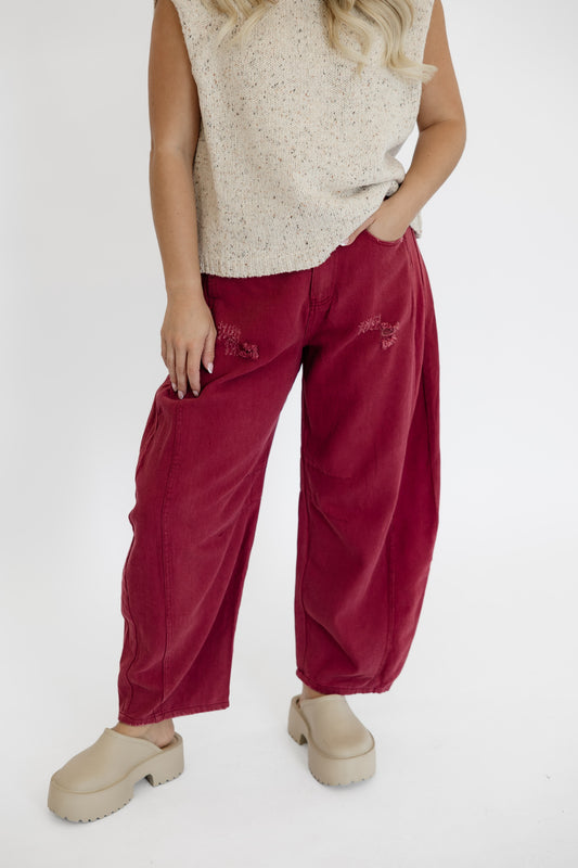 WASHED BURGUNDY BARREL JEANS