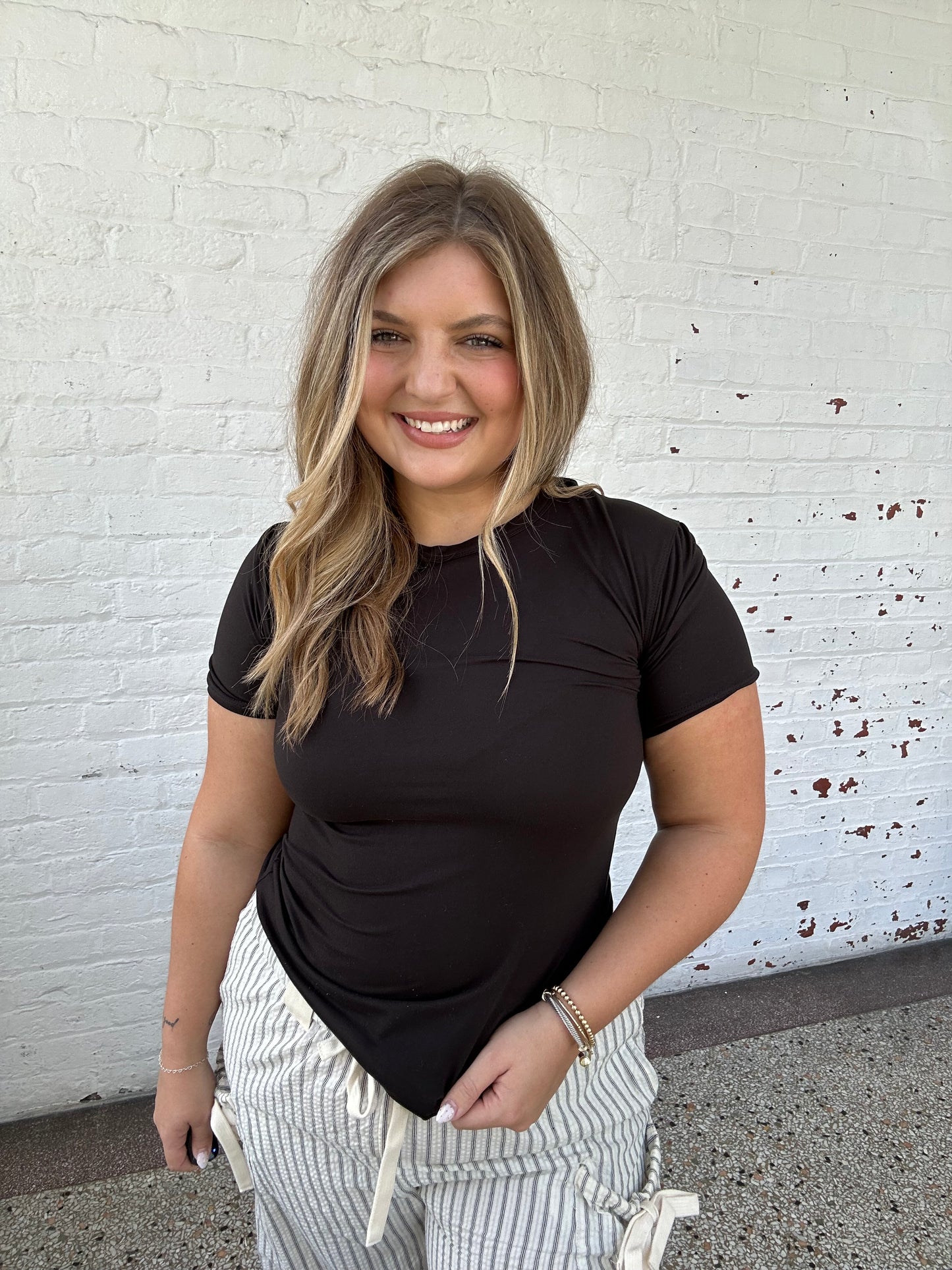 EVERYDAY BASIC TEE - BLACK