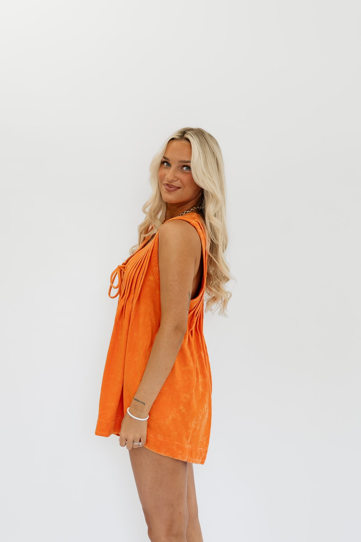 KICKOFF ROMPER - ORANGE