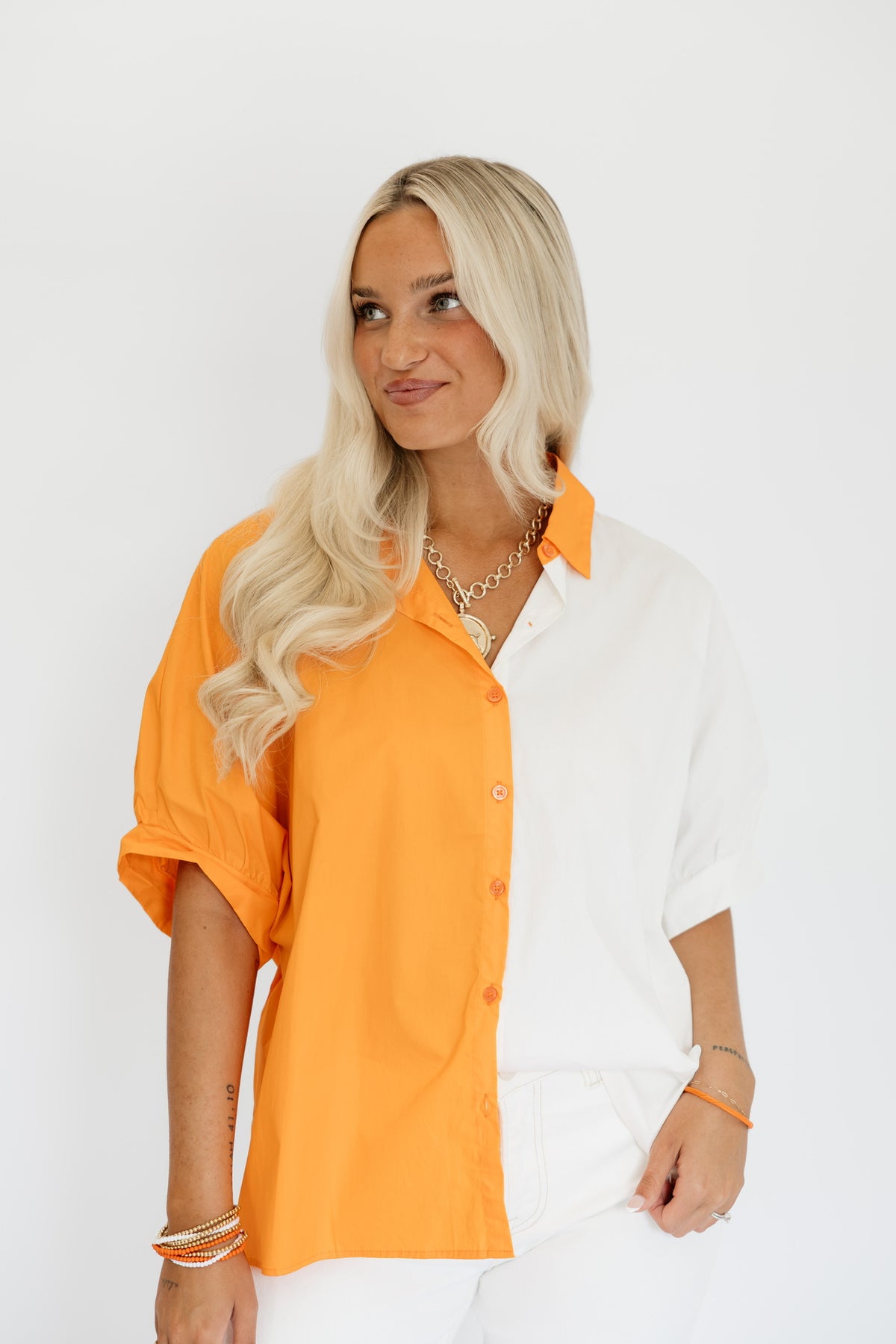 SATURDAYS IN KNOX TWO-TONE TOP