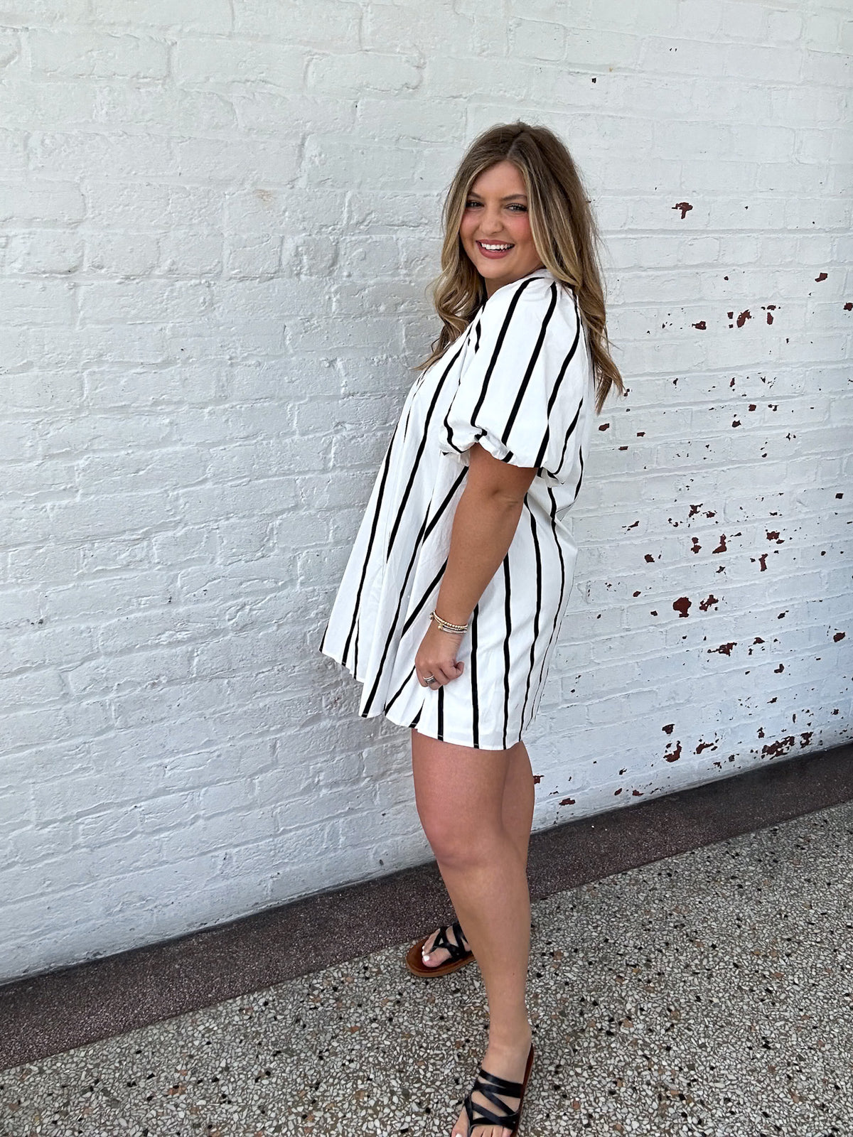 CHIC STRIPED DRESS