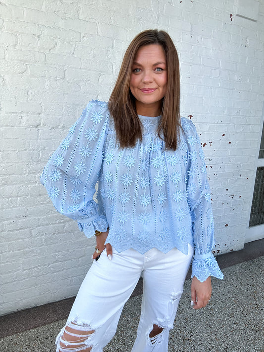 CLEAR SKIES EYELET TOP