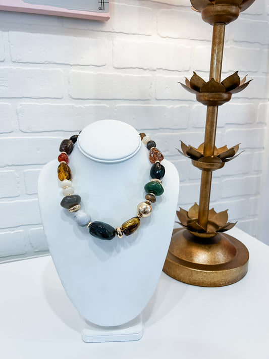 ASYMMETRICAL STONE NECKLACE