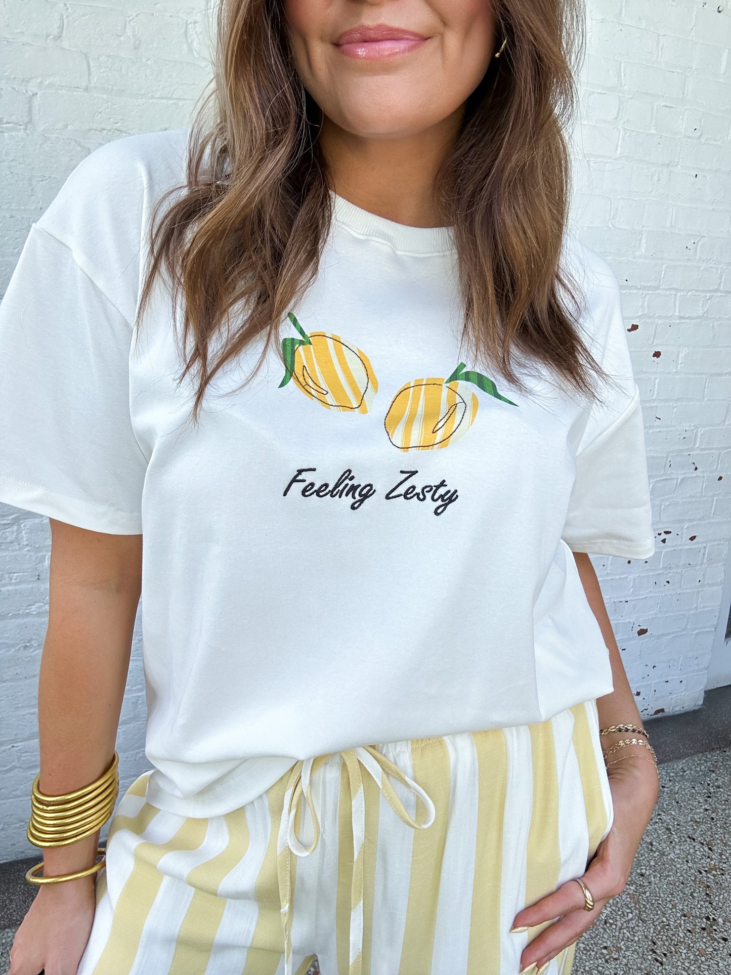 FEELING ZESTY GRAPHIC TEE