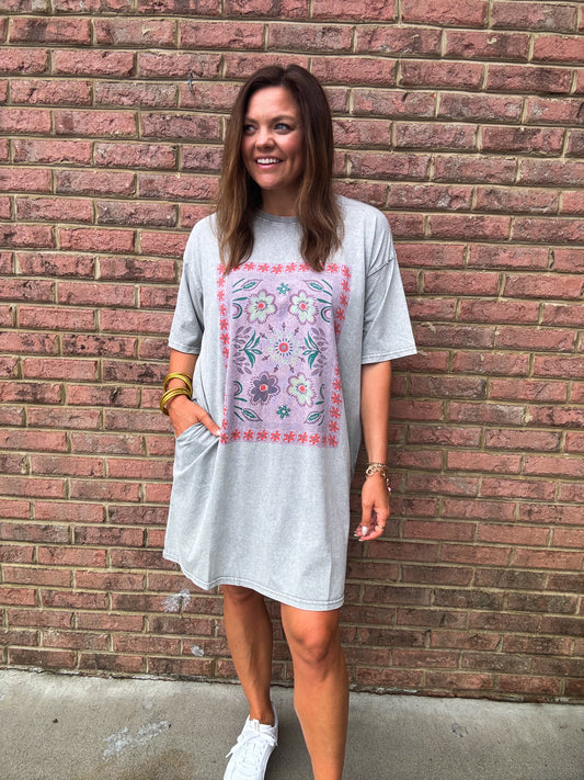 EASY GOING GRAPHIC T-SHIRT DRESS