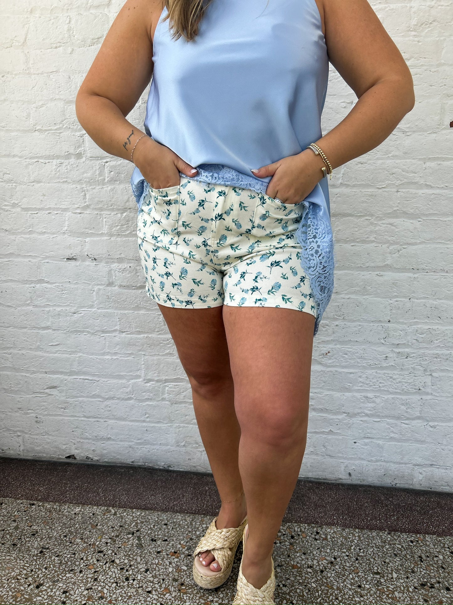 GARDEN VIEW SHORTS