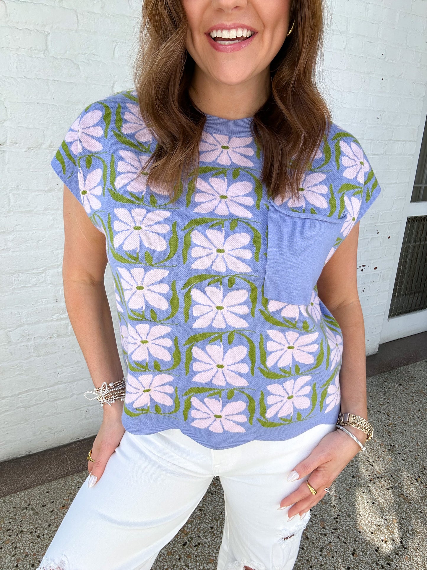 GROOVY FLORAL TOP