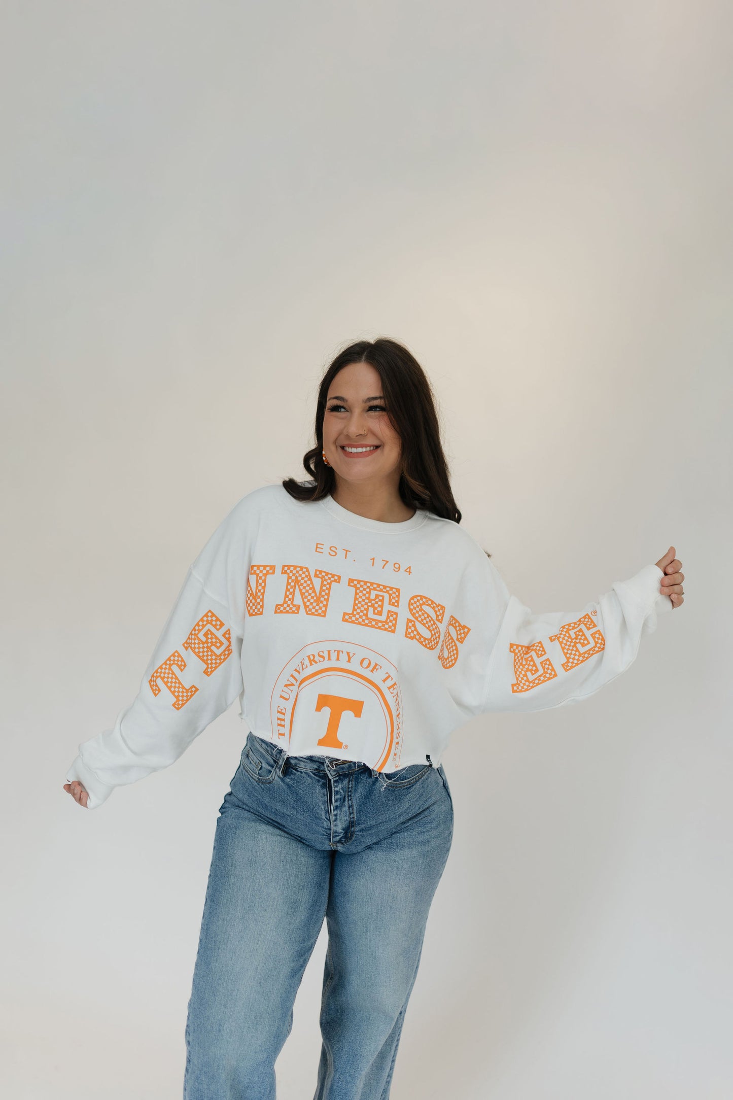 TENNESSEE PHIPPS CROPPED CREWNECK - WHITE