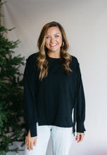 Load image into Gallery viewer, OVERSIZED TOP - BLACK
