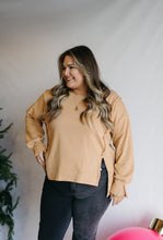 Load image into Gallery viewer, CURVY OVERSIZED TOP - CAMEL
