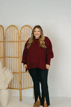 Load image into Gallery viewer, MIA OVERSIZED SWEATER CURVY - BURGUNDY
