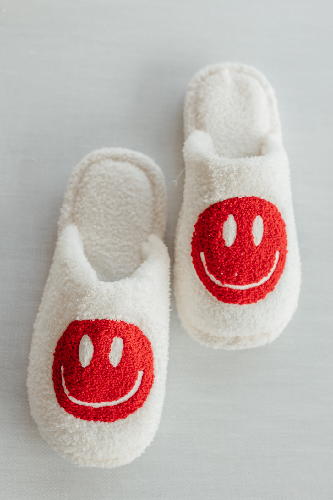 HAPPY FACE SLIPPERS