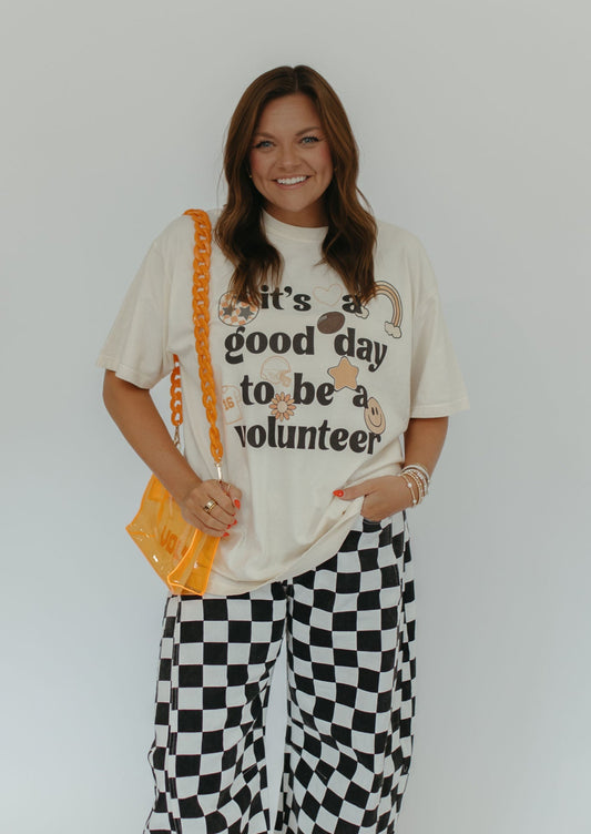 VOLUNTEER GRAPHIC TEE