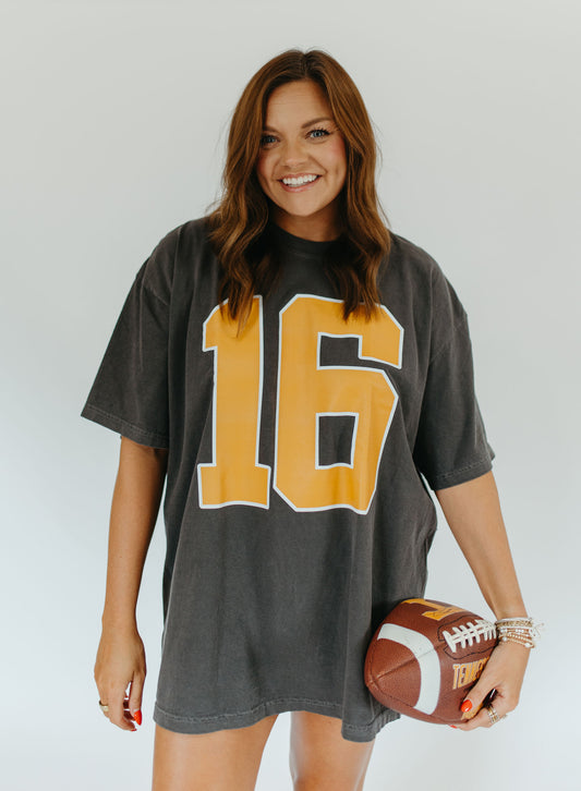 16 SMOKEY GREY GRAPHIC TEE