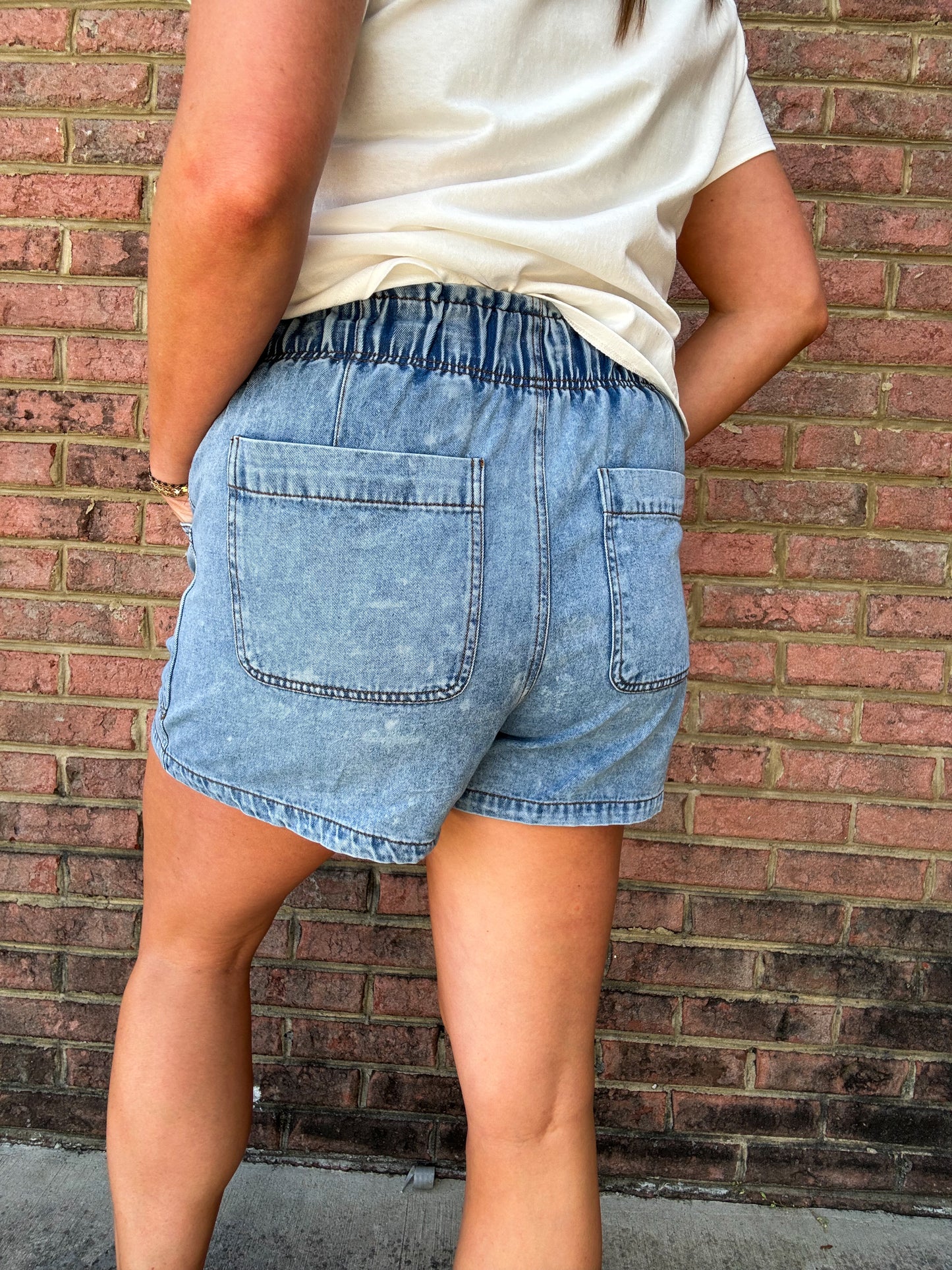 LIGHT DENIM PAPERBAG SHORTS