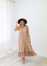 Load image into Gallery viewer, DAYS OF AUTUMN MAXI DRESS
