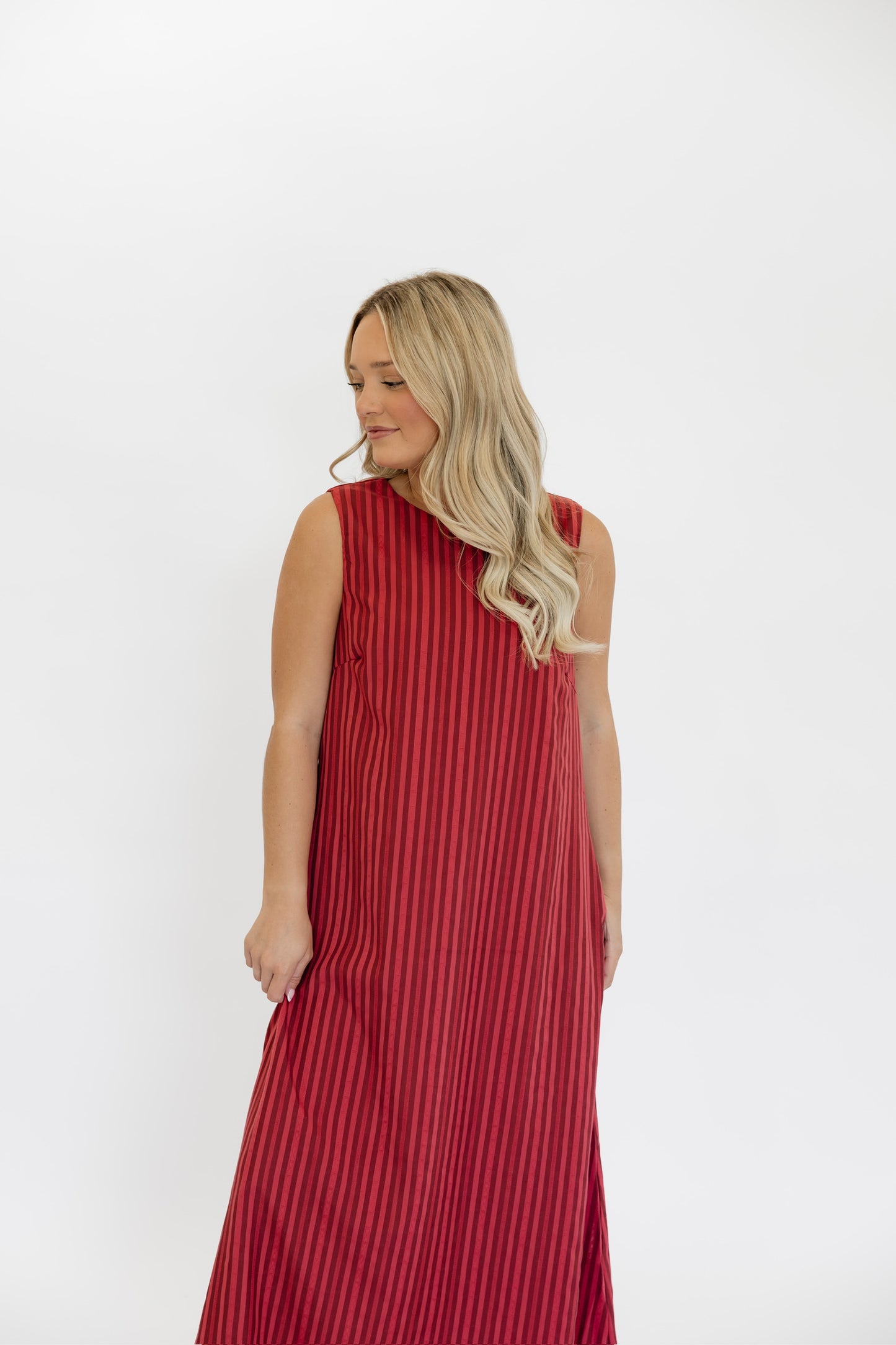 SO SCARLET MAXI DRESS
