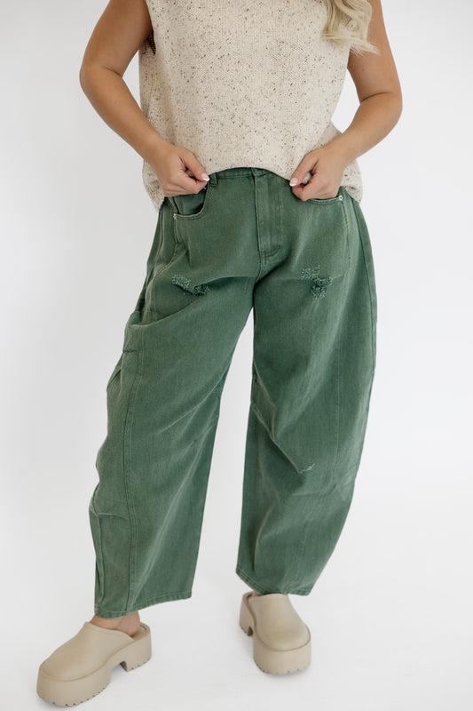 WASHED OLIVE BARREL JEANS