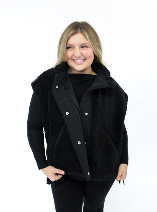 STAY WARM VEST - BLACK